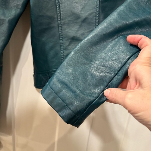 Coffee shop Teal pleather biker jacket xs. - Picture 9 of 11